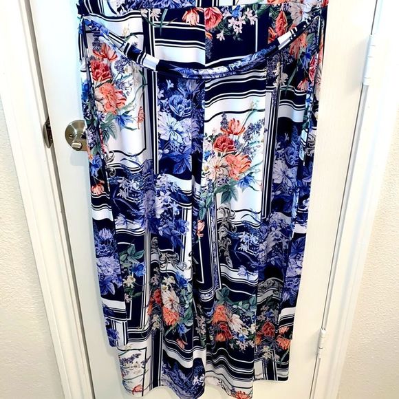 ❤️TAHARI PRINT WIDE LEG JUMPSUIT - Picture 7 of 7